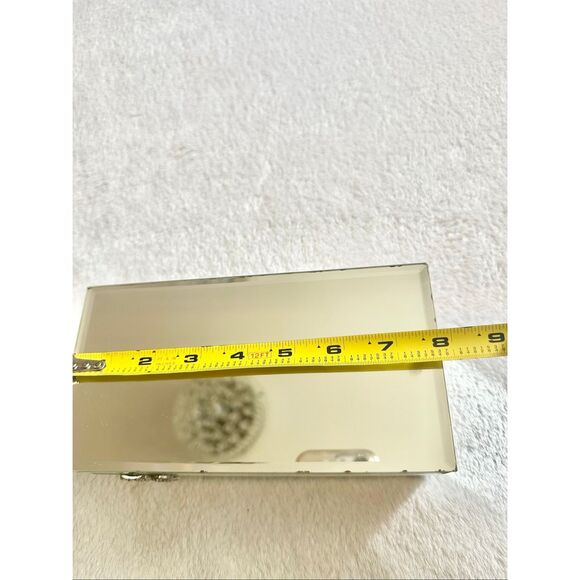 Tahari Glass jewelry box with rhinestone bow 8 1/4 x 4 1/2 x 3 3/4 inches - Picture 8 of 10